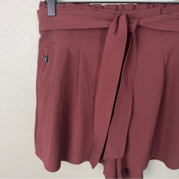 Athleta Skyline Shorts II in Cognac Brown - Picture 4 of 10